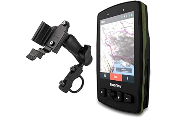 TwoNav  - GPS Aventura 2 Motor - Voiture Quad Moto/Joystick/Écran 3,7" / Autonomie 36 h + Batterie Amovible/Mémoire 32 Go + Fente MicroSD/Carte SIM/Carte topographique + routière incluses