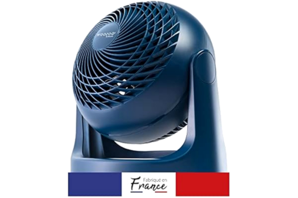 Woozoo , Ventilatore da tavolo silenzioso, potente e portatile Made in France, 23m², Portata 15 m, Inclinazione verticale a 360°, La camera - Woozoo PCF-HE18 - Blu