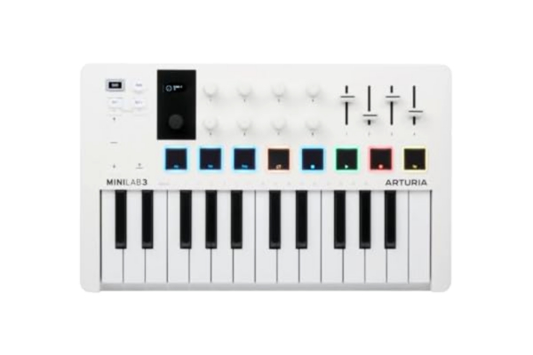 Arturia  – MiniLab 3 – universell MIDI-kontroll för musikproduktion, med allt-i-ett-programvarupaket – 25 knappar, 8 flerfärgade kuddar, vit