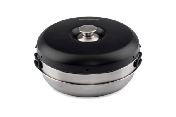 Petromax  Dimego Camp Oven – kompakt campingugn för gasspis, med tredubbel värmefördelning och non-stick-beläggning