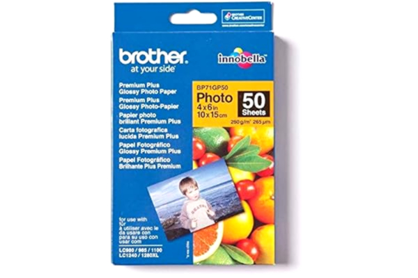 Brother  BP71GP50 — förpackning med 50 ark glansigt Premium fotopapper 10 x 15 (260 gsm), vit