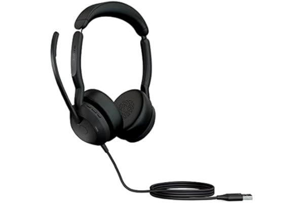 Jabra  Evolve2 50 trådbundet stereoheadset med Jabra AirComfort-teknik, brusreducerande mikrofoner och aktiv brusreducering – fungerar med alla ledande UC-plattformar som Zoom och Google Meet – svart