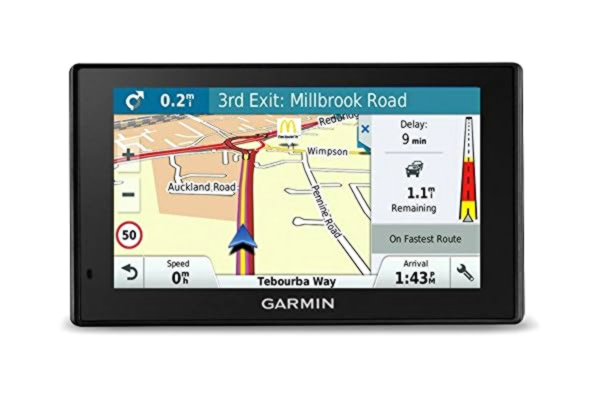 Garmin  DriveSmart 51LMT-D 5 inch navigatiesysteem met levenslange kaartupdates voor het Verenigd Koninkrijk en Ierland, digitaal verkeer en ingebouwde Wi-Fi - zwart (Refurbished)