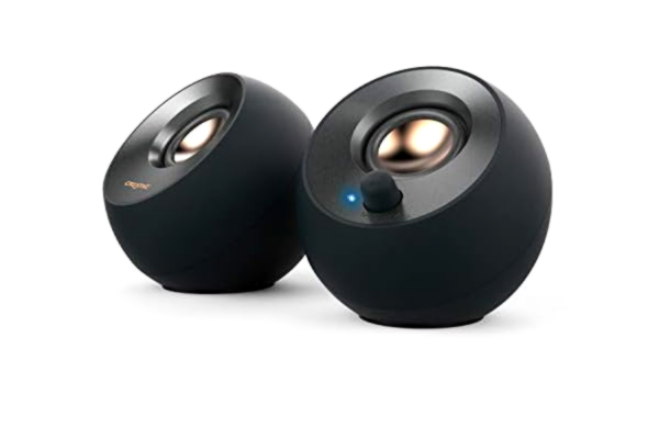 Creative  Pebble V2 – minimalistiska 2.0 USB-C-drivna skrivbordshögtalare, 3,5 mm AUX-in, upp till 8 W RMS effekt för stationära och bärbara datorer, typ A-adapter medföljer och förlängd kabel (svart)