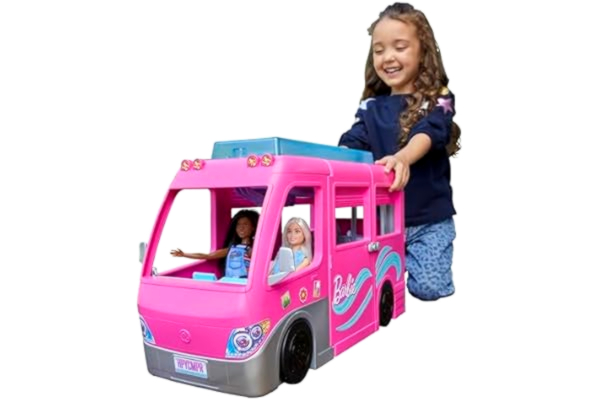 Barbie  Dreamcamper lekset med roterande hjul, 7 lekplatser, pool, rutschkana och över 60 campingtillbehör, present till barn från 3 år och äldre, HCD46, över 80 cm lång
