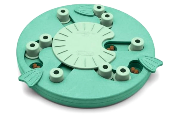 Nina Ottosson  av Outward Hound Dog Worker - Hundpussel - aktivitetsleksak - godisgömma - grön