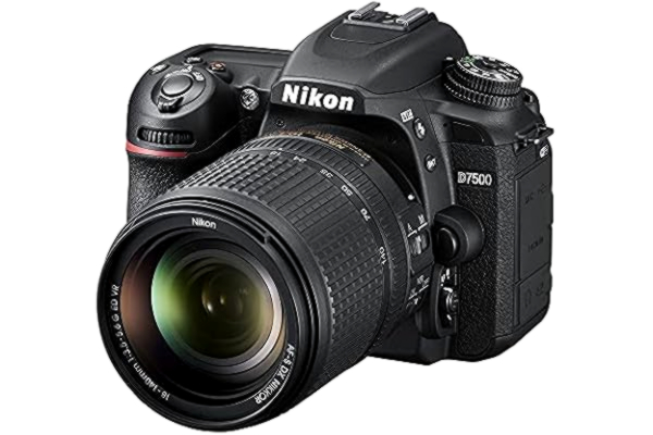 Nikon  D7500 + 18-140/3,5-5,6 VR