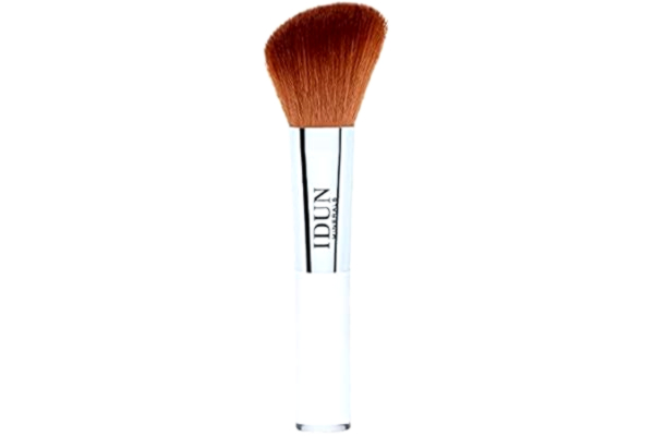 Idun Minerals IDUN Minerals Blush brush. Vegansk borste för applicering av bronze och rouge. Gjord av syntetisk taklon, för känslig hud