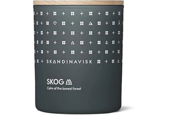 Skandinavisk Skog Doftljus med lock 65 g - Doftnoter: Tallbarr, grankotte, björksav och liljekonvalj. Naturliga ingredienser och vegansk.