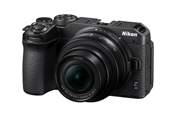 Nikon  Z 30 Kit DX 16–50 mm 1:3,5-6,3 VR (20,9 MP, 11 bilder per sekund, hybrid-AF med fokusassistent ISO 100-51.200, 4K UHD-video med upp till 125 minuters längd) Svart