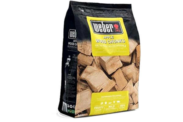 Weber  Äppelträ Chunks (1,5kg Förpackning) - för rökning av ost, grönsaker, fisk, fågel & griskött, subtilt söt doft, EU-produkt, hållbart framställt (17616)