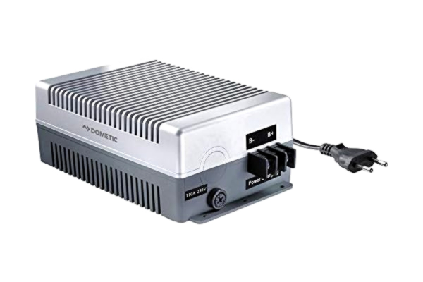 Dometic  IU 812 IUOU-laturi 12 V märkä-, geeli- ja AGM-akuille