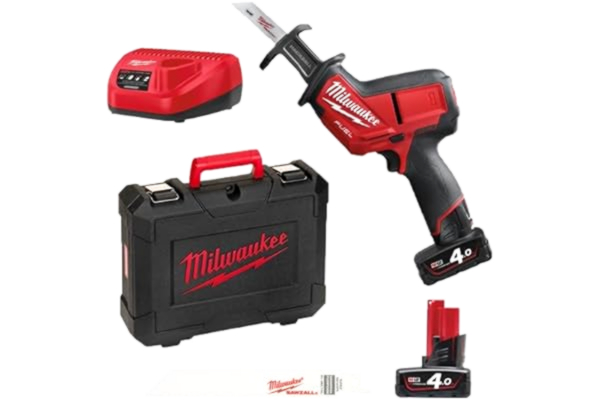 Milwaukee 12 V Li-Ion trådlös sabelsåg levereras med 2 batterier 4 Ah i M12 CHZ-402C MILWAUKEE 4933446950