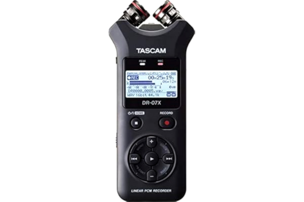Tascam  DR-07X Stereo Handheld Digital Audio Recorder and USB Audio Interface