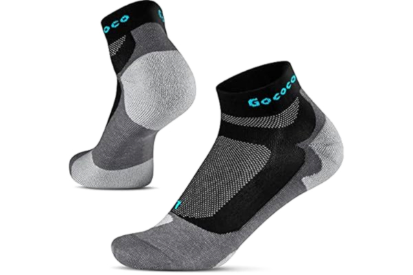 GoCoCo GOCOCO Light Sport Löparstrumpor, Tunna, Ankelhöga, Svala, Utan Sömmar och Motverkar Skavsår för Herr & Dam, Svart, 39-41