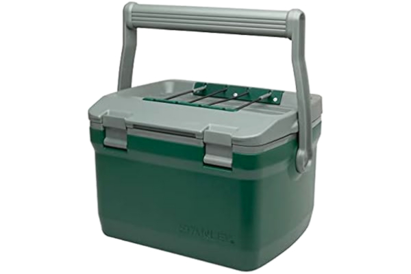 Stanley  Adventure Outdoor Cooler 6.6L Green - Dubbel skumisolering - BPA-FRI - Kylväska - Robust kylväska, funkar även som pall - Robust resekylväska - Läckagesäker