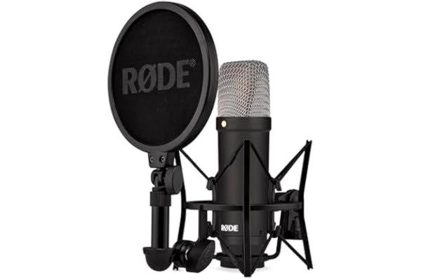 Røde RØDE NT1 Signature Series stor membrankondensatormikrofon med shock mount, popfilter och XLR-kabel för musikproduktion, vokala inspelningar, streaming och podcasting