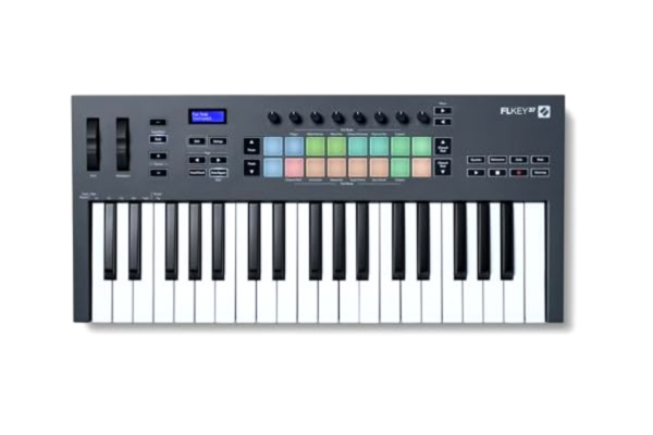 Novation  FLkey 37 MIDI keyboard-controller med sömlös FL Studio-integration med Chord-läge och Scale-läge, all mjukvara du behöver för musikproduktion