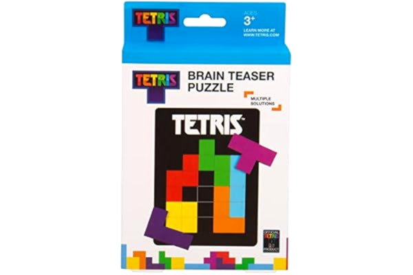 Fizz Creations Tetris Tetrimino former 3D hjärngymnastik pussel. Innehåller 7 Tetrimino-delar i trä och platt pusselbräda i trä. Officiellt licensierad Tetris Merchandise.