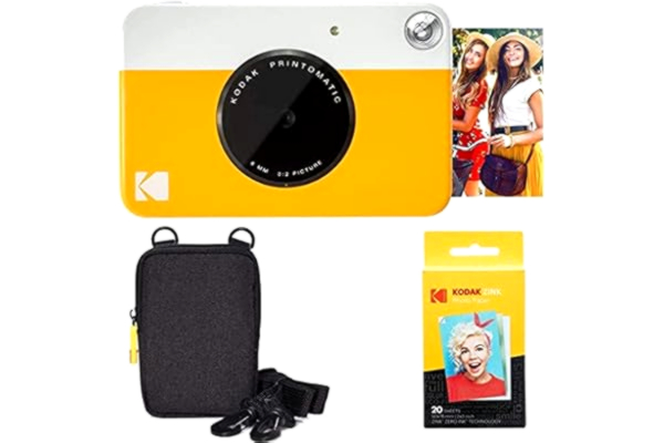 Kodak KODAK Appareil Photo Instantané Printomatic (Jaune) Coffret Basique + Papier Zink (20 Feuilles) + boîtier Deluxe + Courroie Confortable à Mettre Autour du Cou