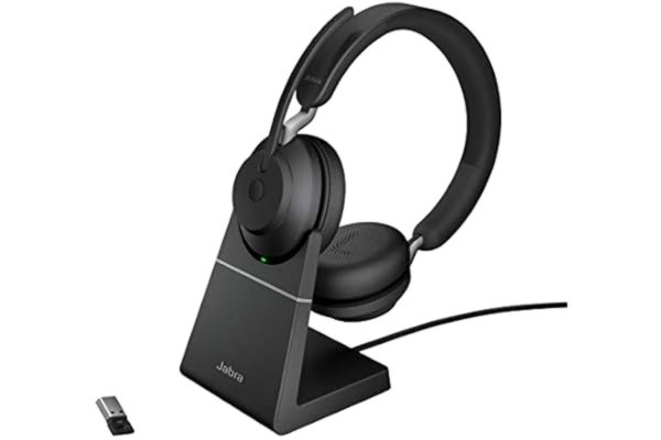 Jabra  Evolve2 65 trådlöst headset med laddningsstation - Bullerdämpande UC-certifierade stereohörlurar med lång batteritid - USB-A Bluetooth-adapter - svart