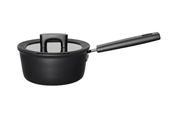 Fiskars  kastrull med lock, Ø 18 cm, kapacitet: 1,8 liter, Passar alla hällar, aluminium/bakelit, reptålig, non-stick beläggning, Hard Face, 1052226