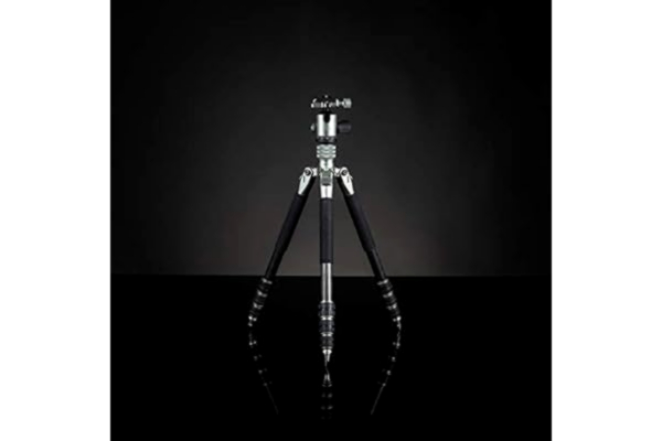 Rollei  Lion Rock Traveler S, trépied de Voyage en Carbone de très Haute qualité avec Une capacité de 10 KG, tête de trépied et Pointes Inclus. Idéal pour Les Voyages et la Photographie Naturelle
