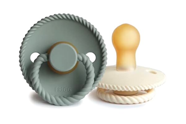 FRIGG  Rope Latex Napp 2-Pack | Naturgummi napp | BPA-fri | Tillverkad i Danmark | Symmetrisk Körsbärsformad Bröstvårta (Cream/Sage, Storlek 1 (0-6 Månader))