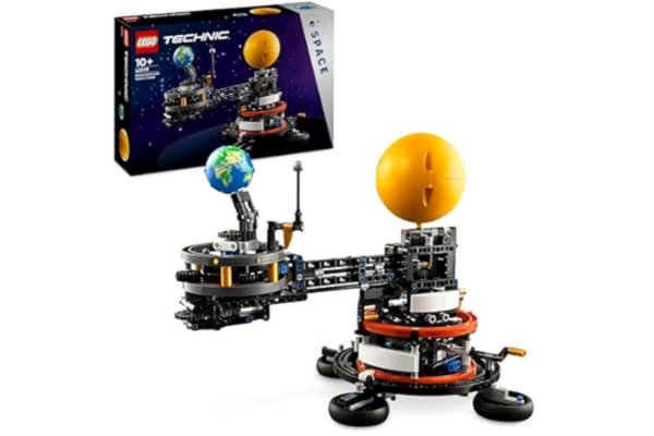 LEGO  Technic Jorden och månen Byggset, Presentidé med rymdtema för barn från 10 år, Rymdleksak med solsystemet, Fantasifull och självständig lek för pojkar och flickor 42179